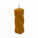 Bienenprodukte Shop Stumpenkerze aus 100% natürlichem gelbem Bienenwachs mit eleganter Spiraloptik